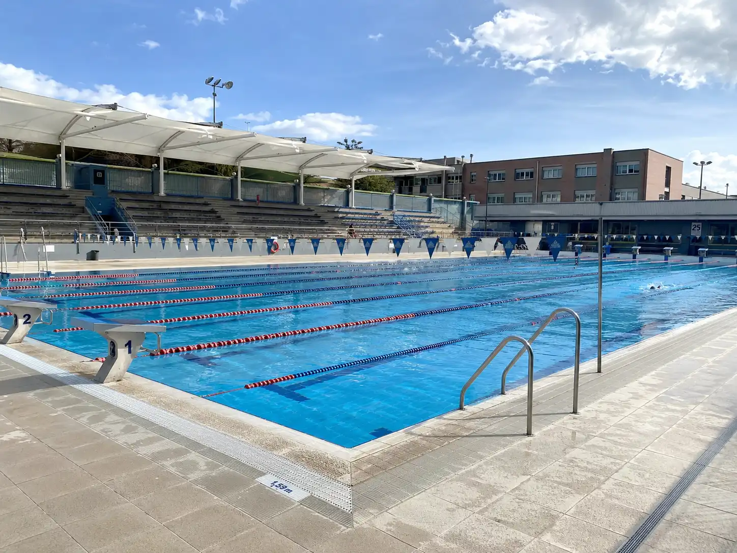 Piscinas deportivas, institucionales y de uso p&uacute;blico